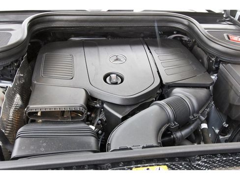Used 2024 Mercedes-Benz GLE 350 4MATIC image 33