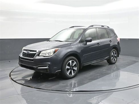 Used 2017 Subaru Forester 2.5i Premium image 1