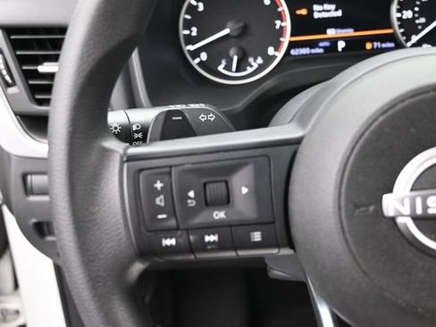 Used 2024 Nissan Rogue SV AWD/4WD image 21