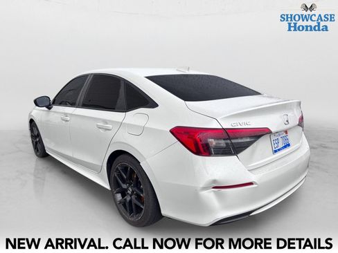 Used 2023 Honda Civic Sport image 4