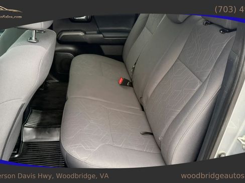 Used 2019 Toyota Tacoma TRD Sport AWD/4WD image 28