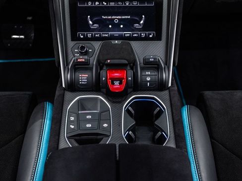 Used 2023 Lamborghini Urus Performante AWD/4WD image 64