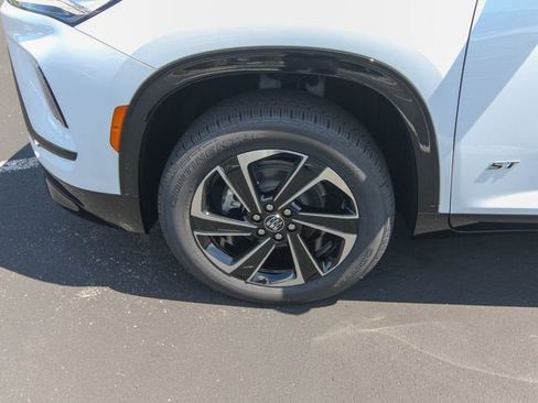New 2026 Buick Enclave Sport Touring w/ Power Package FWD image 32