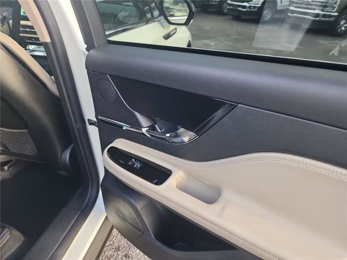 New 2026 Lincoln Corsair Premiere image 20