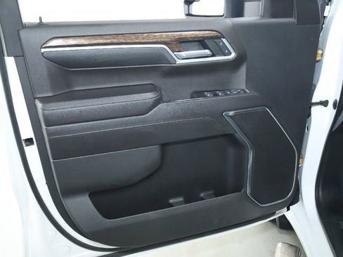 Used 2022 GMC Sierra 1500 SLE image 25