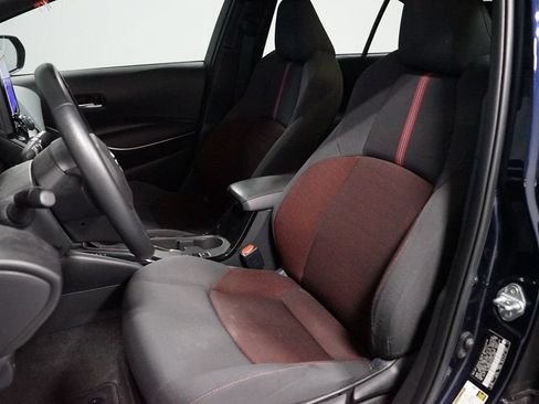 Used 2023 Toyota Corolla SE w/ SE Premium Package FWD image 6