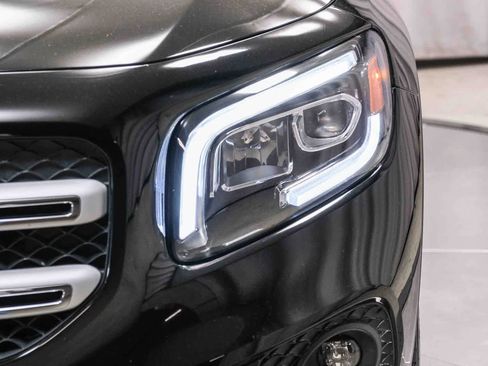 Certified 2023 Mercedes-Benz GLB 250 image 12