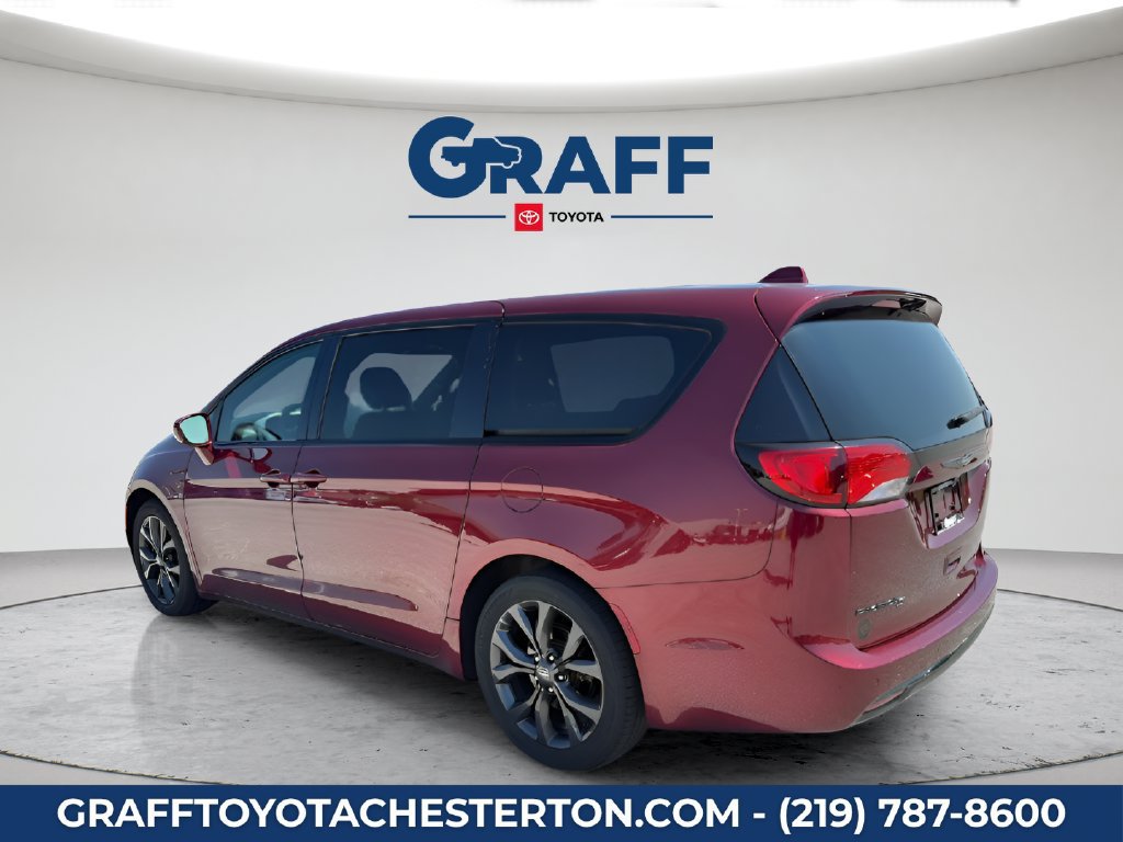 Used 2019 Chrysler Pacifica Touring Plus w/ S Appearance Package FWD image 10