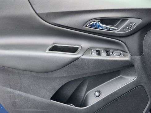 Used 2021 Chevrolet Equinox LT image 24