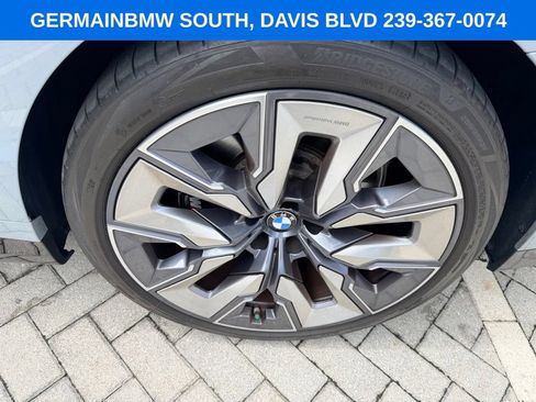 Certified 2023 BMW 740i RWD image 9