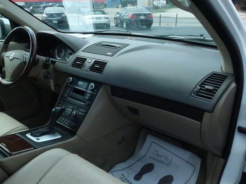 Used 2013 Volvo XC90 3.2 image 31