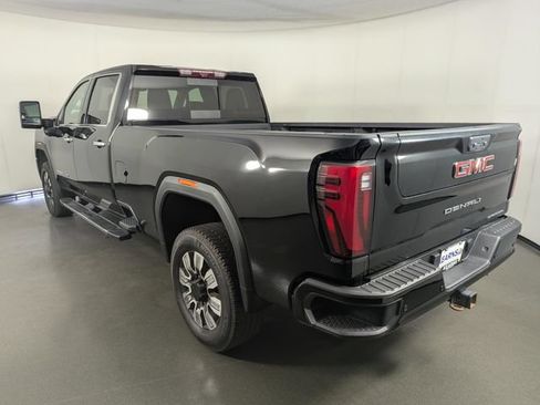 Used 2024 GMC Sierra 3500 Denali w/ Denali Reserve Package AWD/4WD image 6