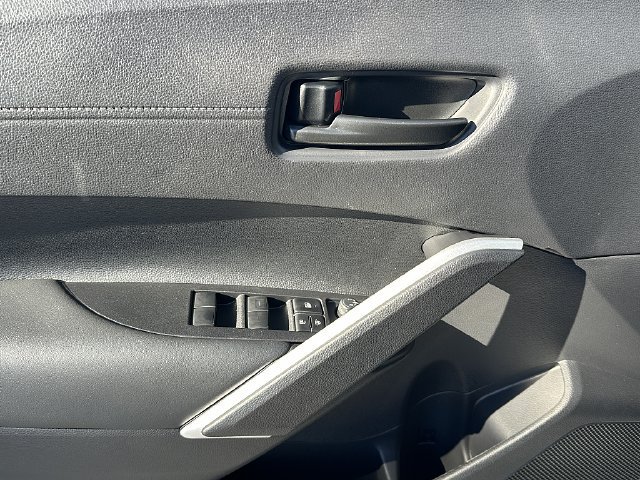 New 2026 Toyota Corolla Cross LE w/ Moonroof Package FWD image 17