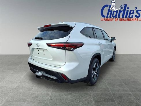 New 2026 Toyota Highlander XLE image 4