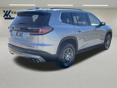 Used 2025 GMC Acadia Elevation image 5