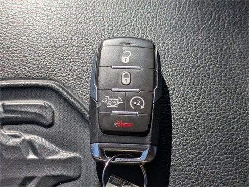 Used 2025 RAM 1500 Laramie image 34