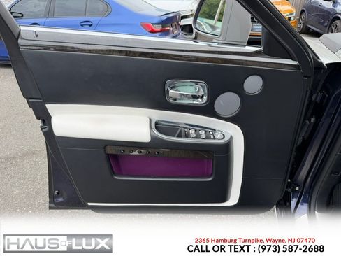 Used 2018 Rolls-Royce Ghost RWD image 24