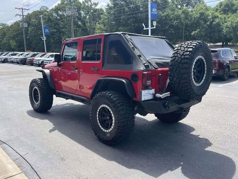 Used 2017 Jeep Wrangler Unlimited Sahara w/ Connectivity Group AWD/4WD image 5