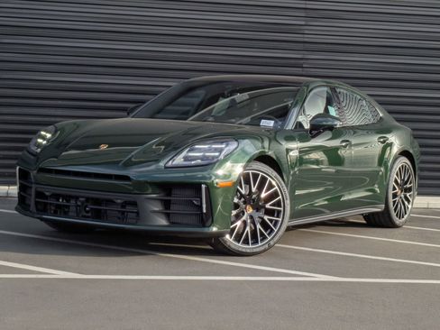 New 2026 Porsche Panamera image 1
