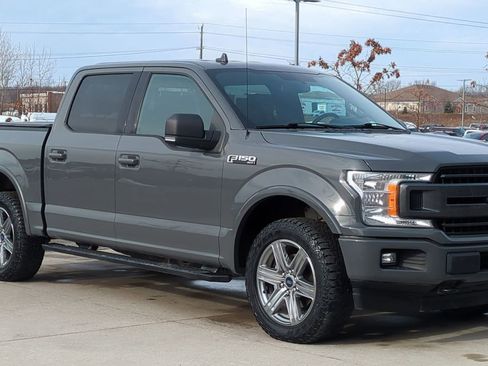 Used 2018 Ford F150 XLT w/ Equipment Group 302A Luxury image 9