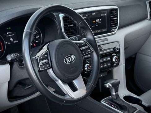 Used 2020 Kia Sportage EX image 21