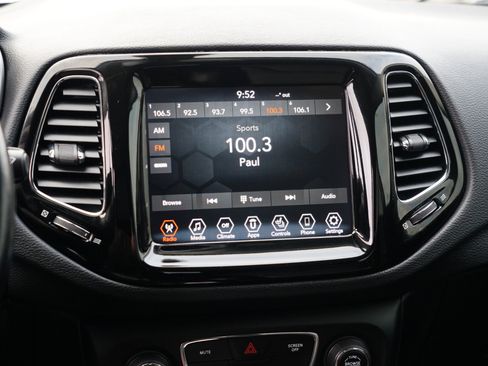 Used 2020 Jeep Compass Limited w/ Safety & Security Group image 22