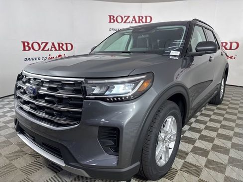 New 2026 Ford Explorer Active image 3