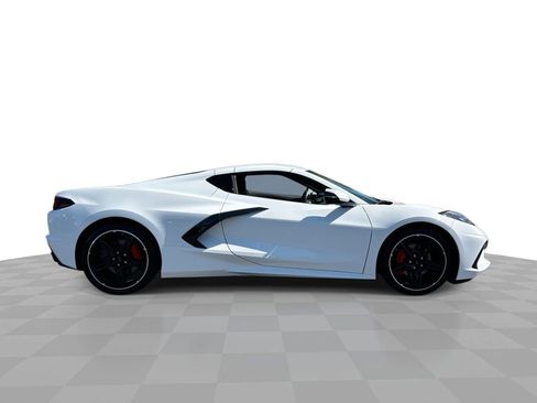 Used 2025 Chevrolet Corvette Stingray Coupe w/ 1LT image 9