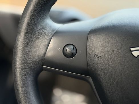 Used 2020 Tesla Model 3 Performance image 44