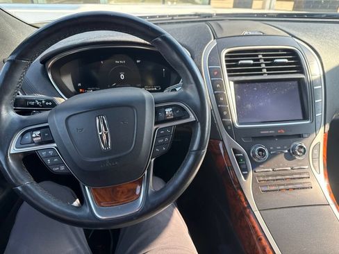 Used 2020 Lincoln Nautilus Reserve w/ Equipment Group 201A AWD/4WD image 8
