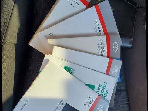 Used 2017 Toyota RAV4 XLE image 29