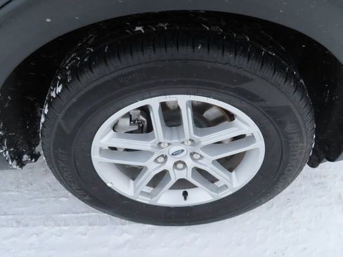 Used 2025 Ford Explorer Active image 14