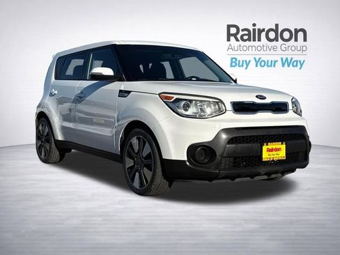 Used 2014 Kia Soul ! image 1