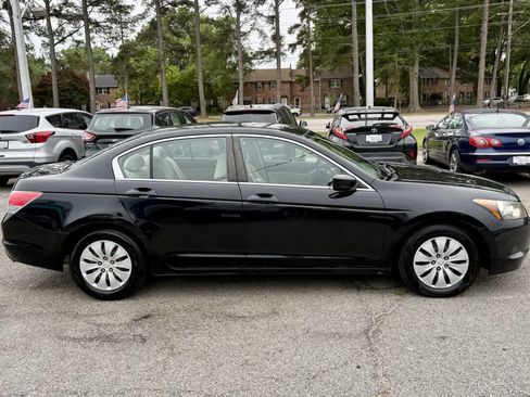 Used 2010 Honda Accord LX image 8