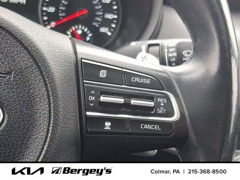 Used 2018 Kia Stinger Premium image 25