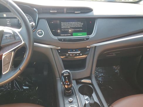 Certified 2023 Cadillac XT5 Premium Luxury w/ LPO, Premium Carpet Package image 17