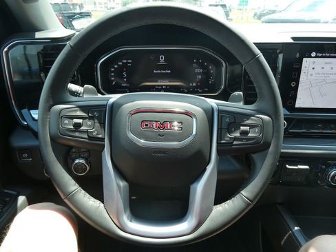 Certified 2026 GMC Sierra 1500 SLT w/ SLT Premium Package AWD/4WD image 35