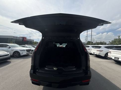 Used 2023 Cadillac Escalade Sport Platinum w/ LPO, ONYX Package AWD/4WD image 24