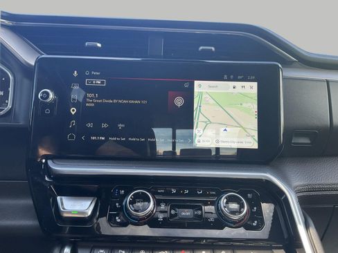 Used 2022 GMC Sierra 1500 Denali w/ Denali Reserve Package AWD/4WD image 8