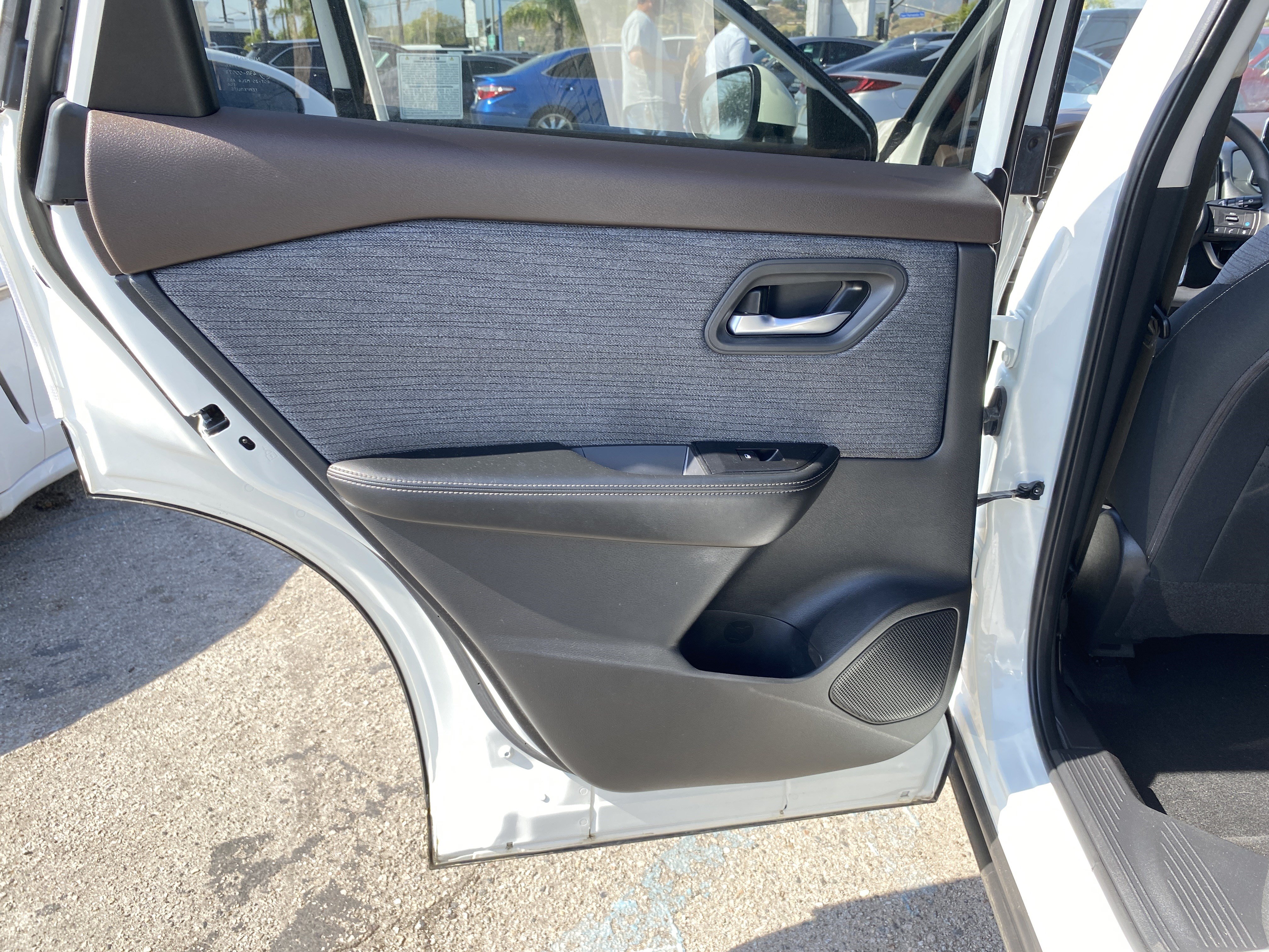 Used 2021 Nissan Rogue SV FWD image 17