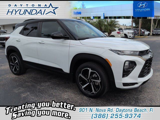 Used 2023 Chevrolet TrailBlazer RS w/ Sun and Liftgate Package FWD image 1