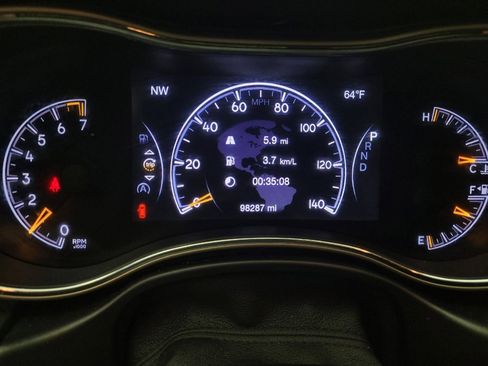 Used 2017 Jeep Grand Cherokee Limited image 23