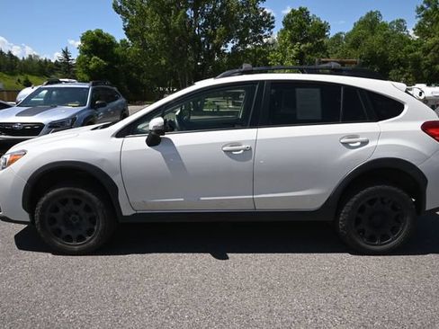 Used 2017 Subaru Crosstrek 2.0i Limited AWD/4WD image 2