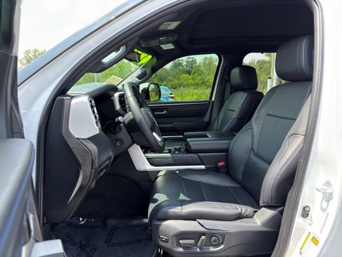 Used 2023 Toyota Tundra Platinum AWD/4WD image 10