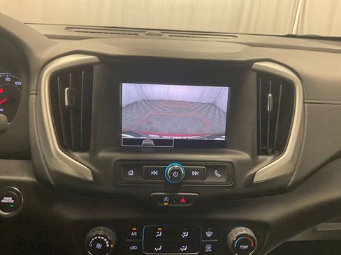 Used 2024 GMC Terrain SLE AWD/4WD image 15