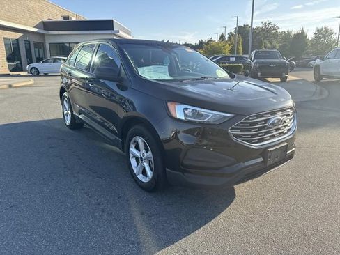Used 2020 Ford Edge SE FWD image 3
