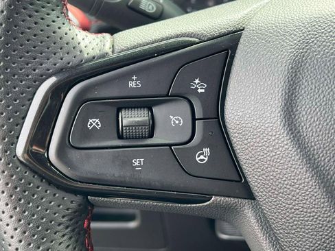 Used 2023 Chevrolet TrailBlazer RS w/ Sun and Liftgate Package image 21