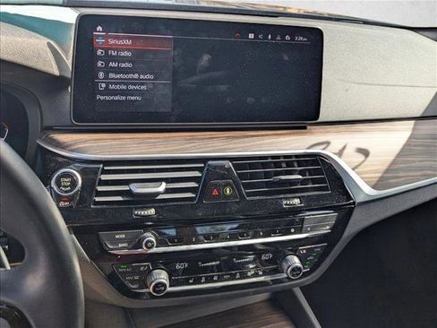 Certified 2023 BMW 530i w/ Convenience Package image 7