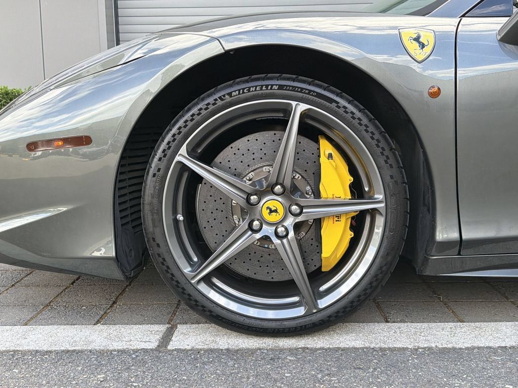 Certified 2013 Ferrari 458 Spider RWD image 10