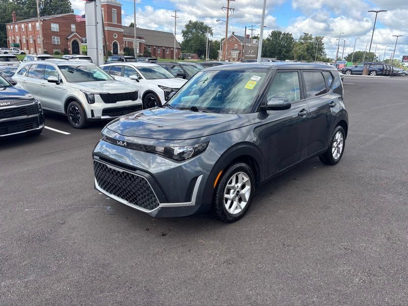 Certified 2024 Kia Soul LX w/ Option Group 015 FWD image 3
